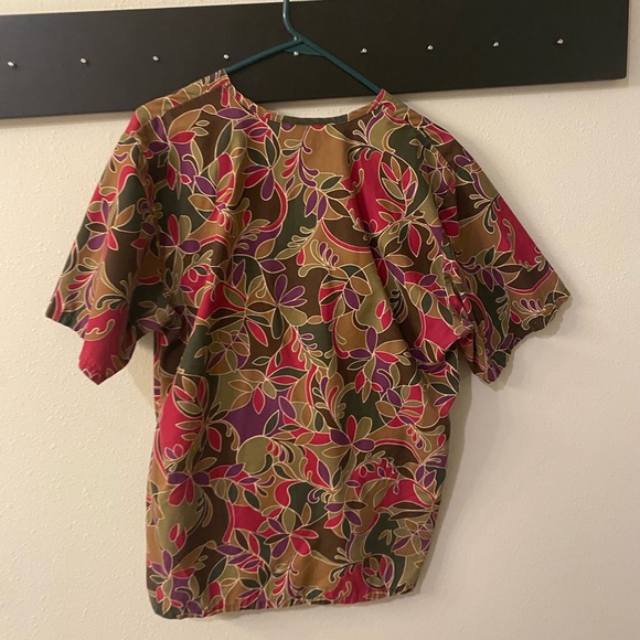 Scrub Top - Picture 2 of 2